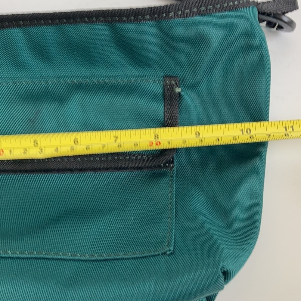 Zara green nylon crossbody fanny pack adjustable strap zip closure front pocket - Picture 15 of 16